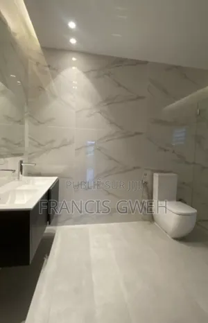 4chbre Duplex dans Francis Gweh, Cocody à Louer