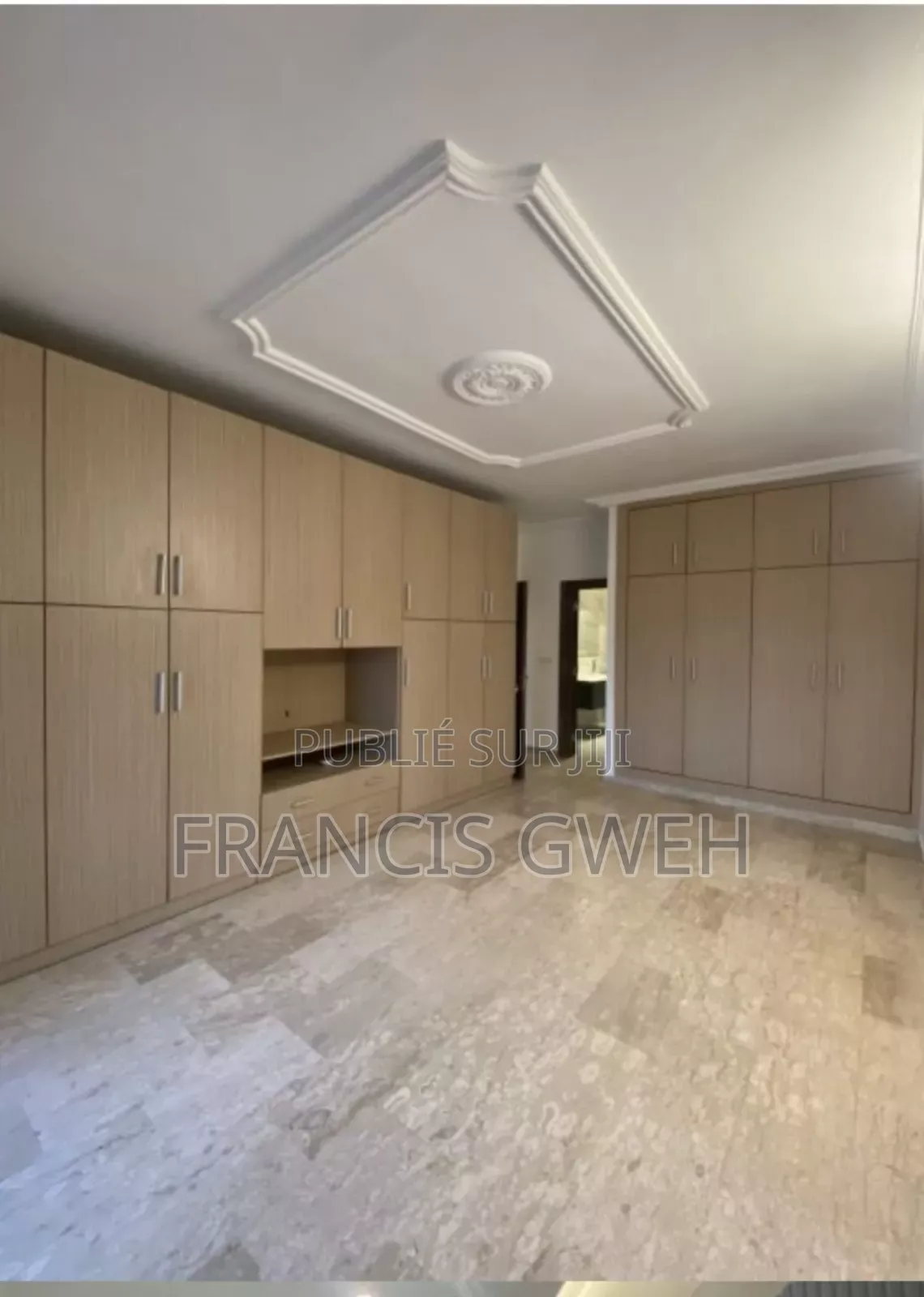 4chbre Duplex dans Francis Gweh, Cocody à Louer