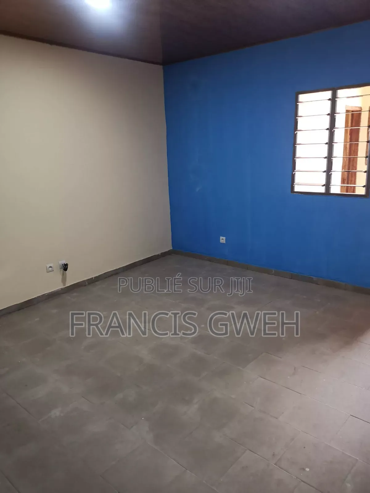 1chbre Chambre et salon dans Francis Gweh, Cocody à Vendre