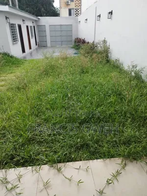 4chbre Villa dans Francis Gweh, Cocody à Louer