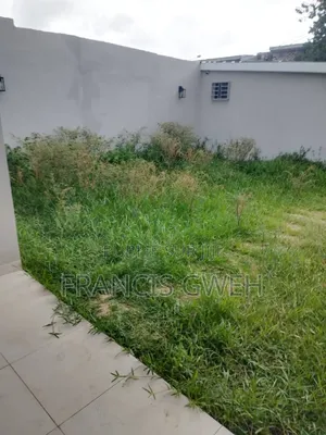 4chbre Villa dans Francis Gweh, Cocody à Louer