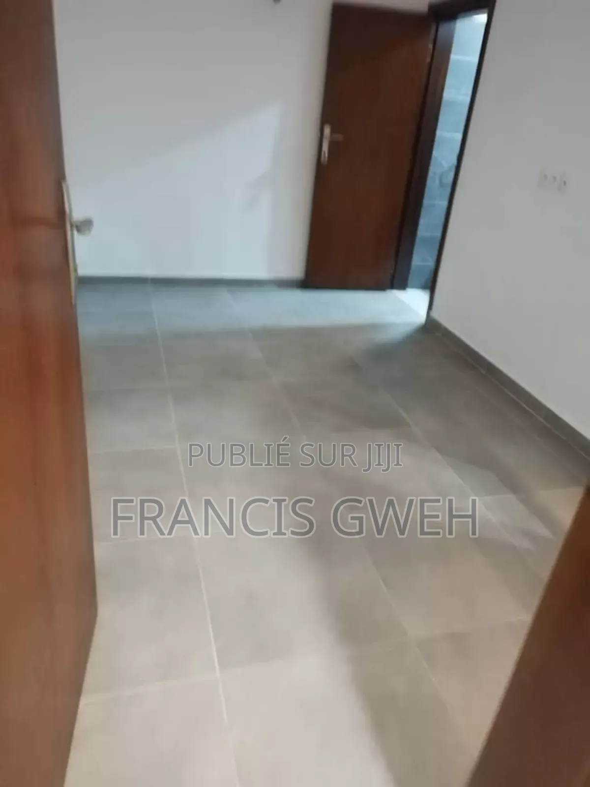 4chbre Villa dans Francis Gweh, Cocody à Louer