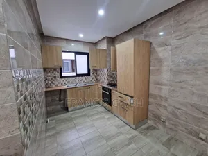 3chbre Appartement dans Francis Gweh, Cocody à Louer