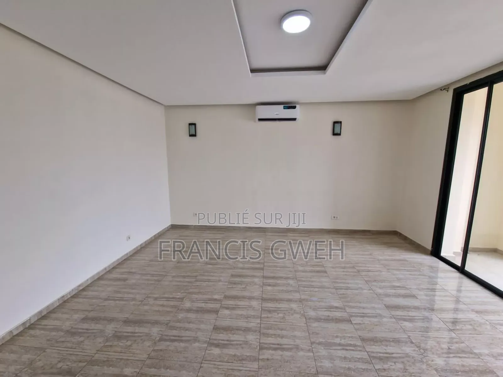 3chbre Appartement dans Francis Gweh, Cocody à Louer