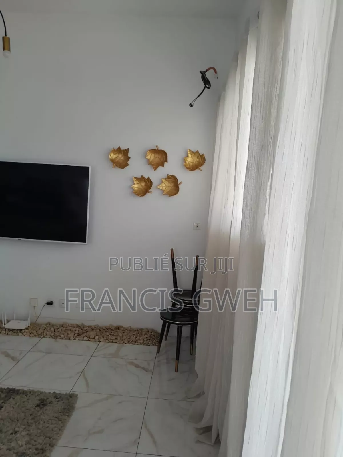 8chbre Duplex dans Francis Gweh, Cocody à Louer