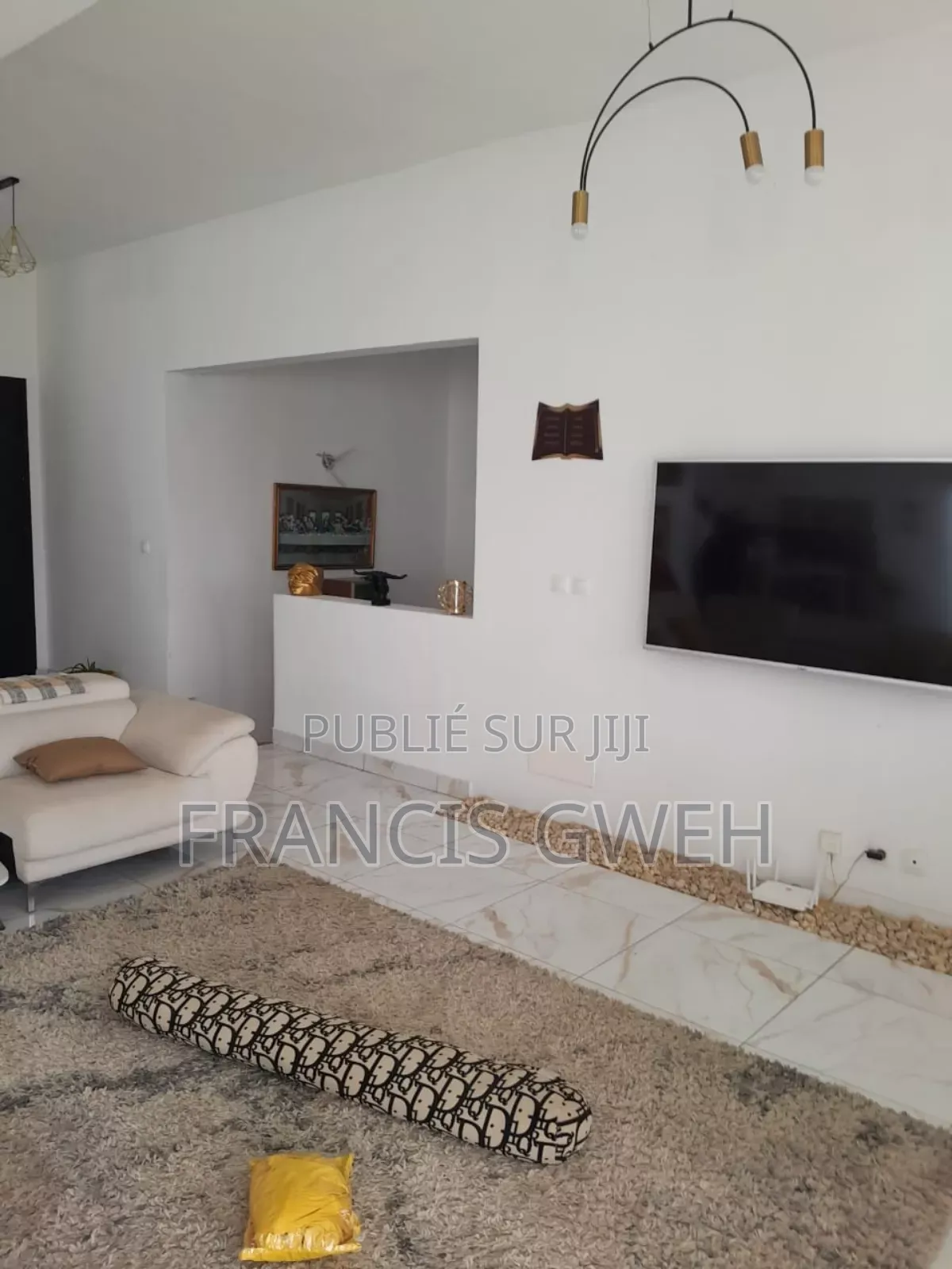 8chbre Duplex dans Francis Gweh, Cocody à Louer