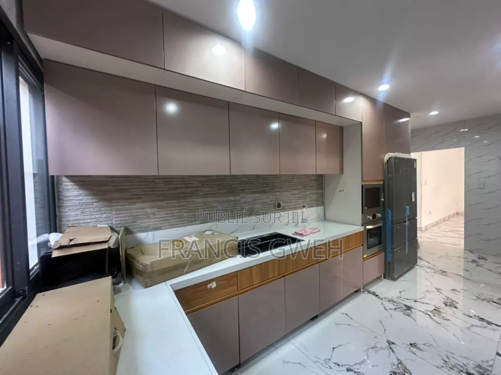 4chbre Duplex dans Francis Gweh, Cocody à Louer