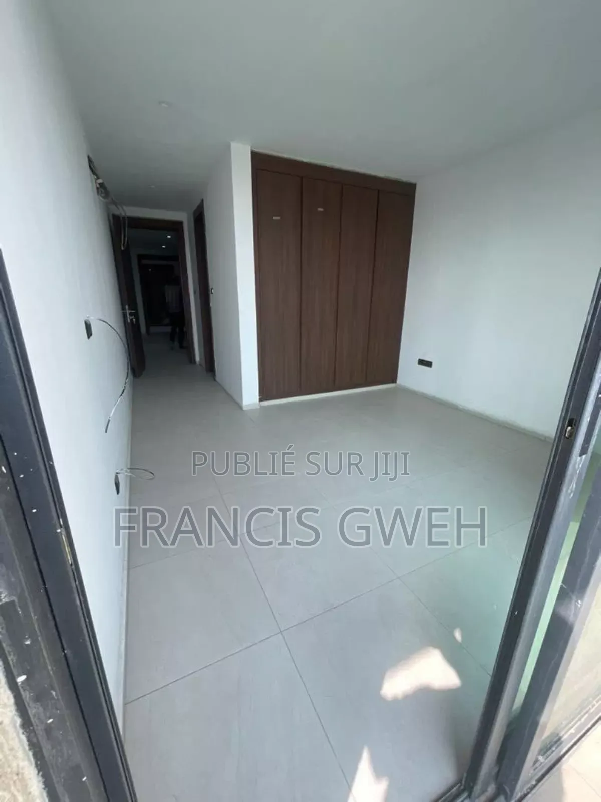 4chbre Duplex dans Francis Gweh, Cocody à Louer