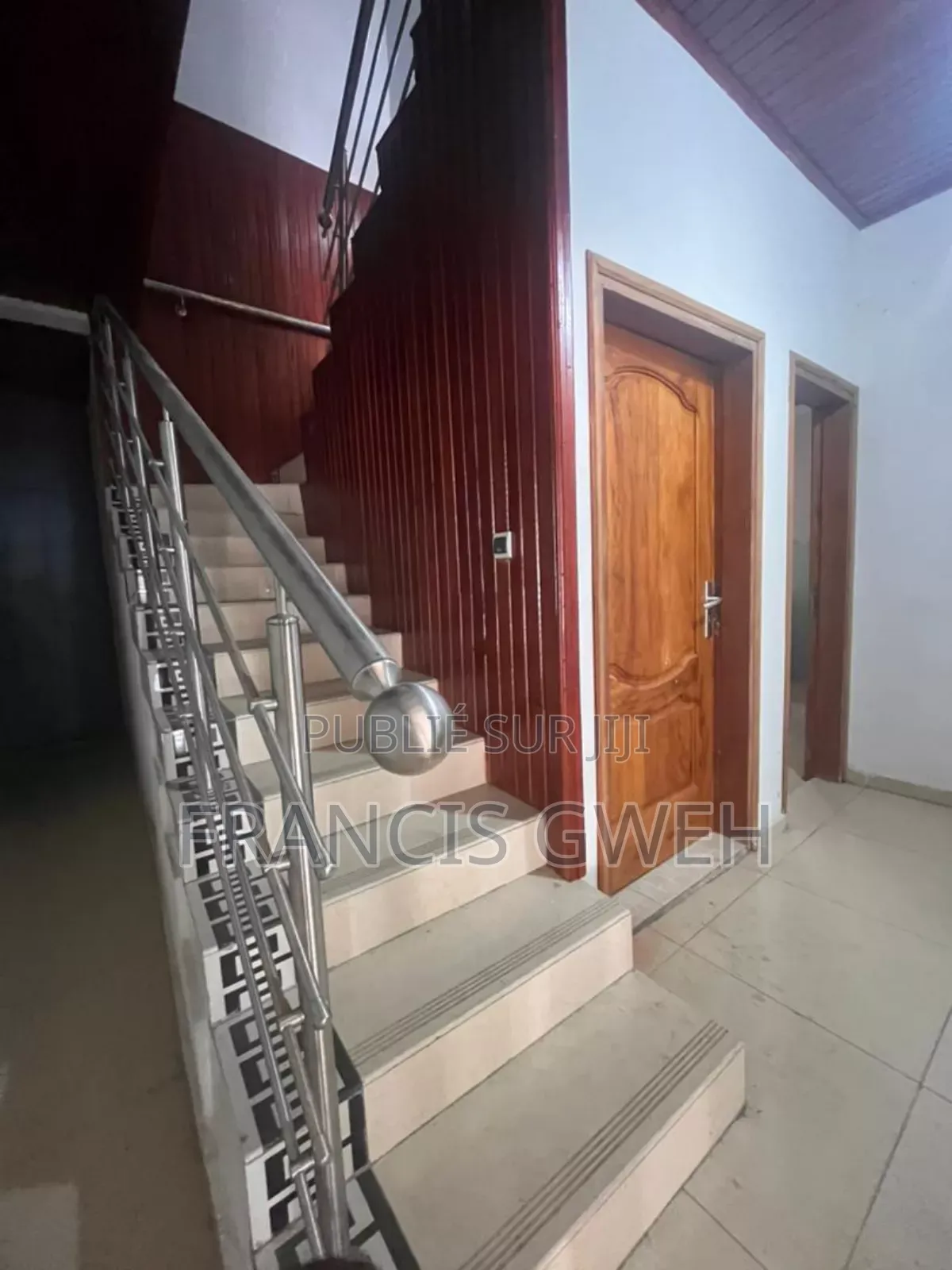 7chbre Duplex dans Francis Gweh, Cocody à Louer