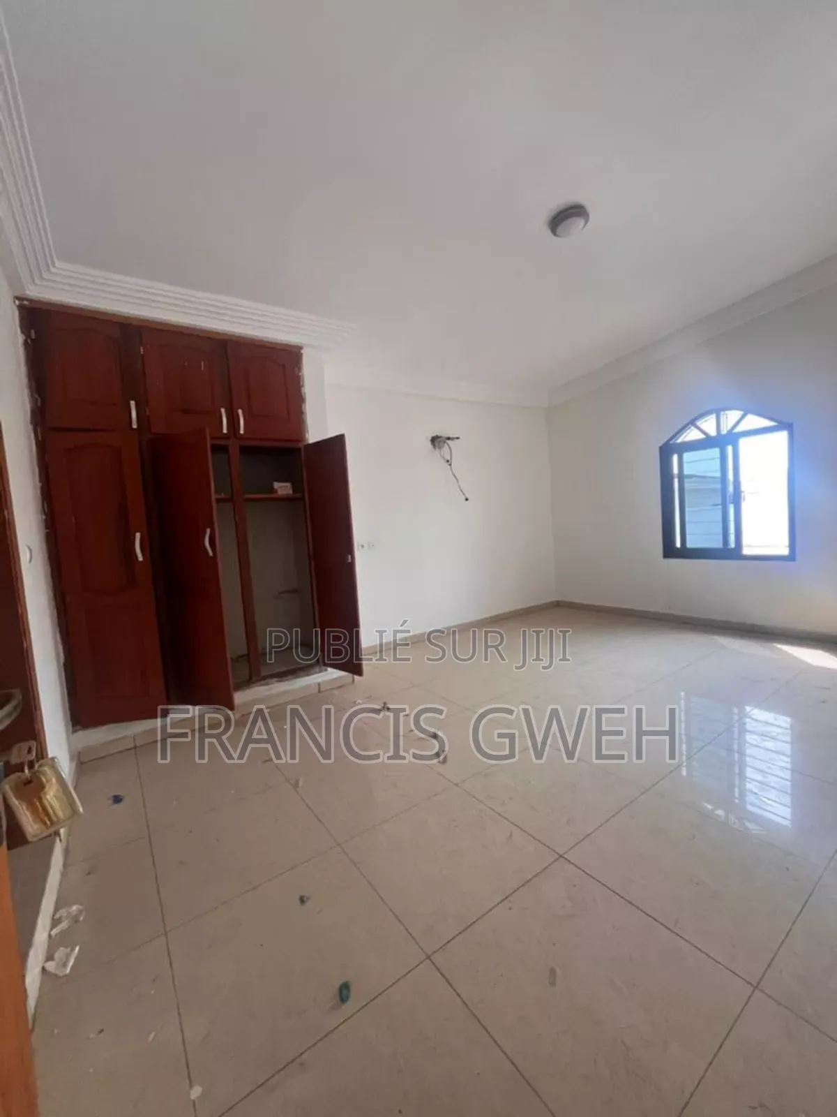 7chbre Duplex dans Francis Gweh, Cocody à Louer