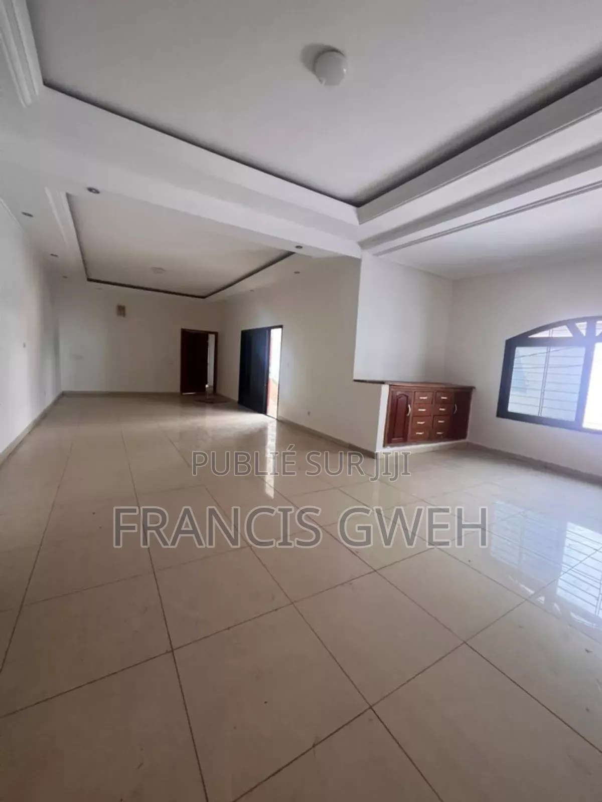 7chbre Duplex dans Francis Gweh, Cocody à Louer