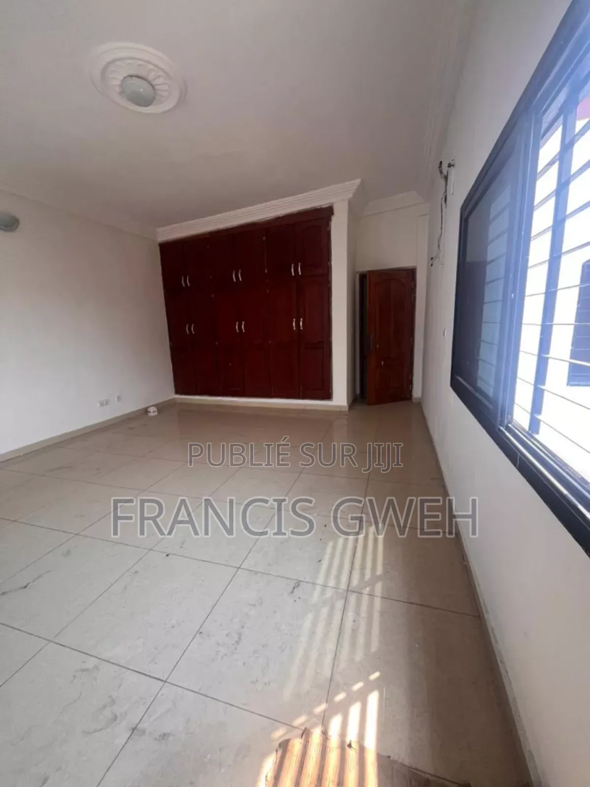 7chbre Duplex dans Francis Gweh, Cocody à Louer