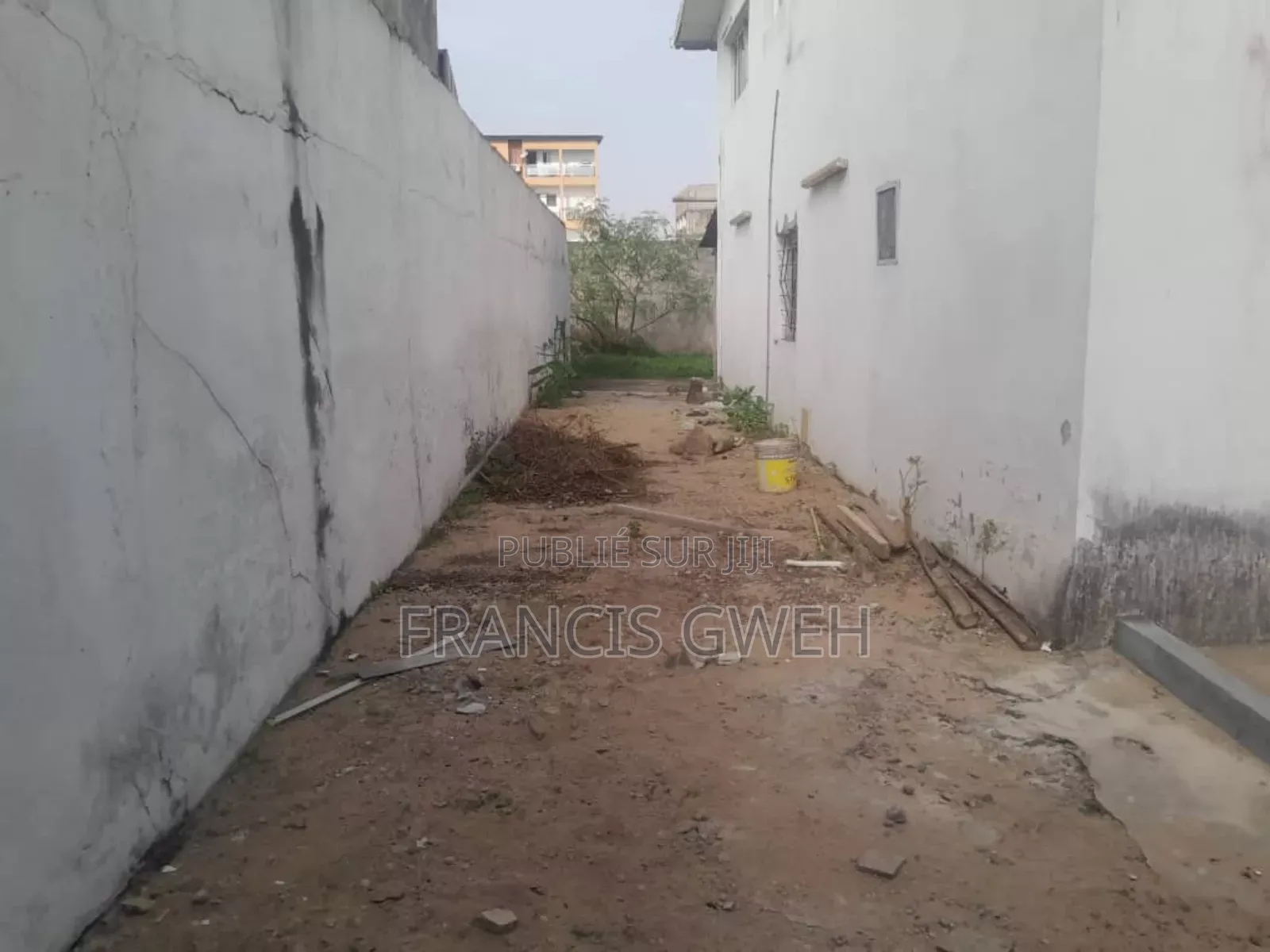 5chbre Duplex dans Francis Gweh, Cocody à Vendre