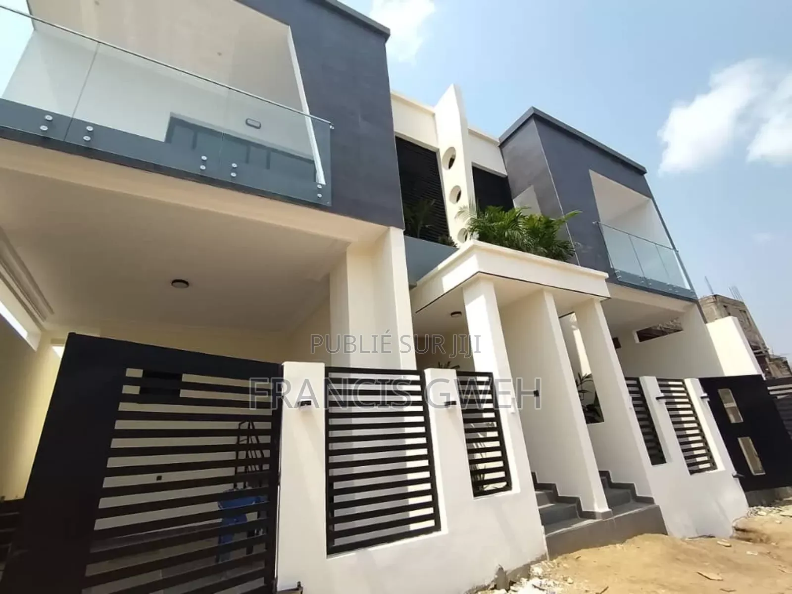 4chbre Duplex dans Francis Gweh, Cocody à Vendre