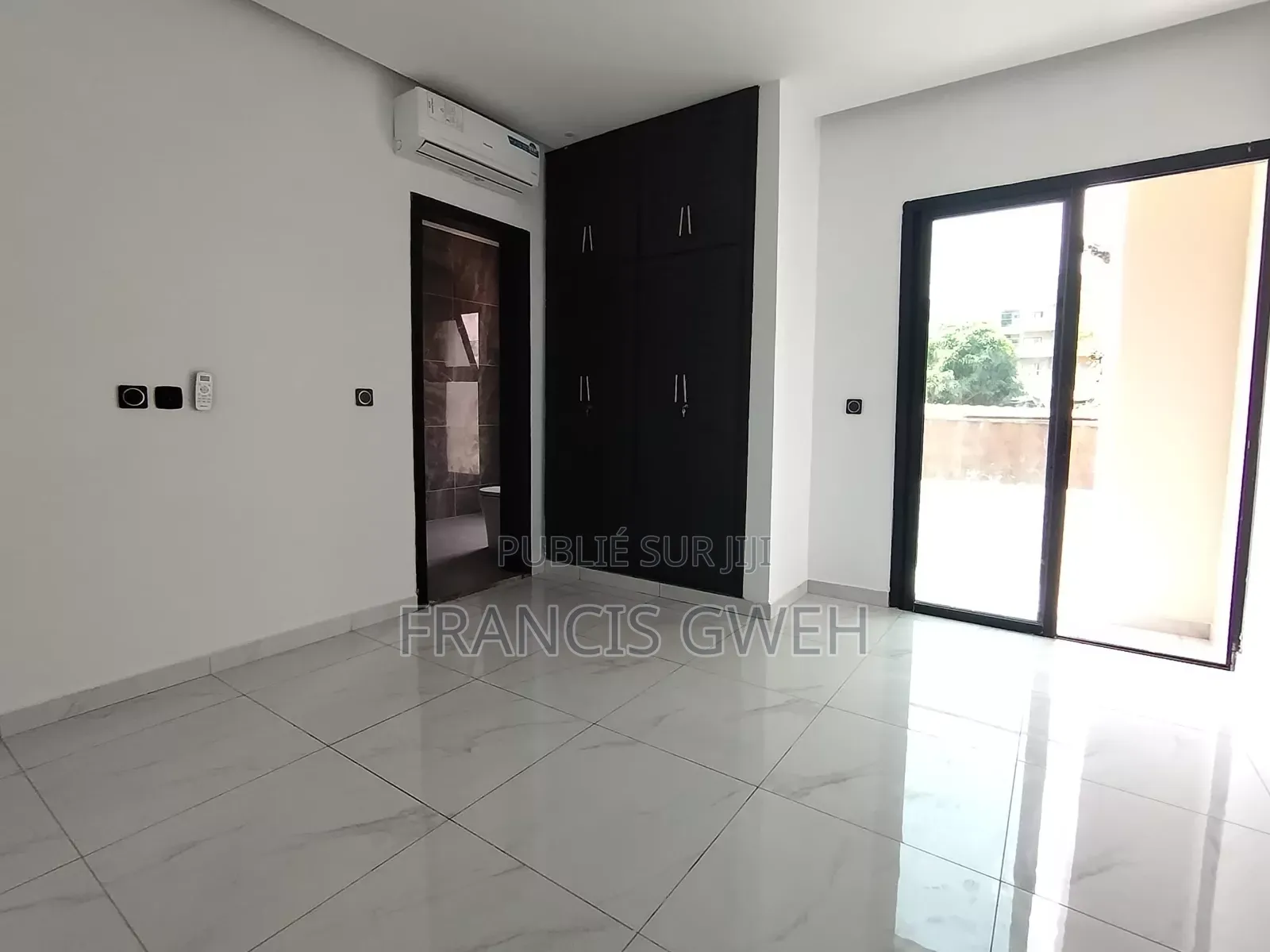 4chbre Duplex dans Francis Gweh, Cocody à Vendre