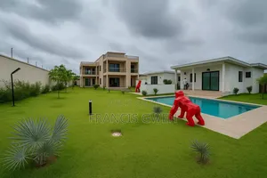 9chbre Duplex dans Francis Gweh, Cocody à Vendre