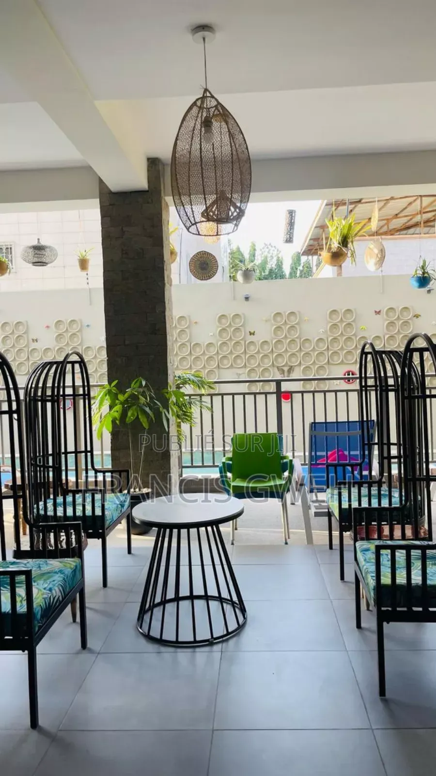 Furnished 3chbre Appartement dans Francis Gweh, Cocody à Louer