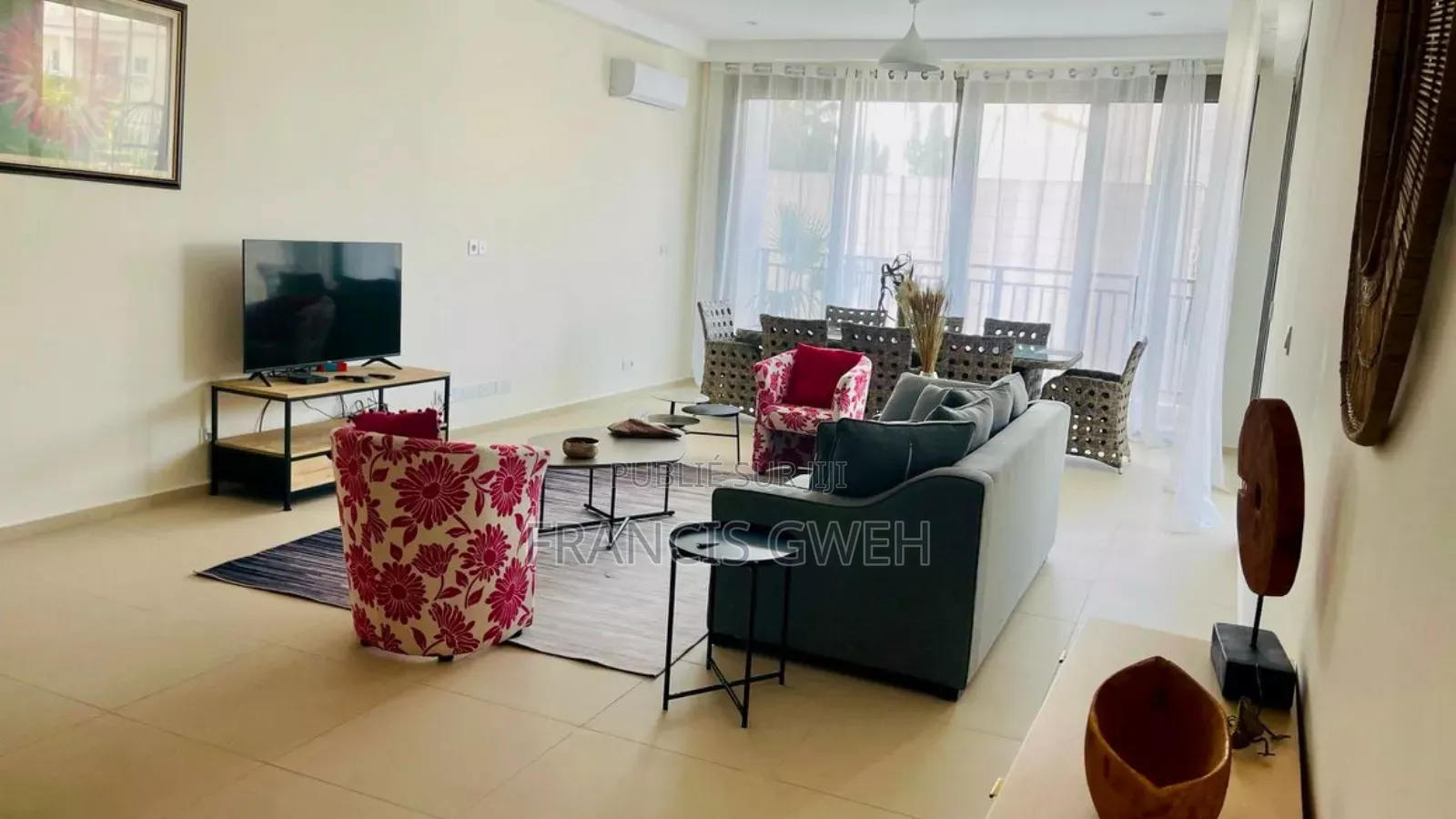 Furnished 3chbre Appartement dans Francis Gweh, Cocody à Louer