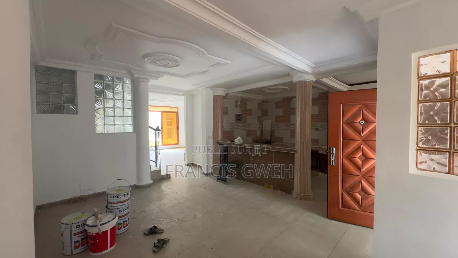 4chbre Duplex dans Francis Gweh, Cocody à Louer