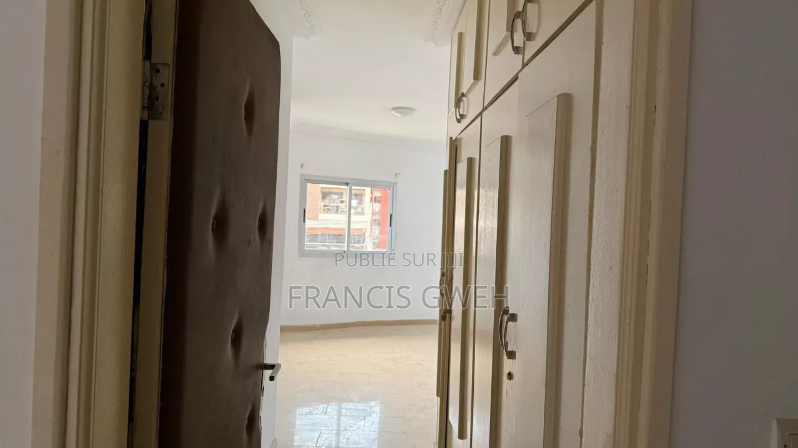 4chbre Duplex dans Francis Gweh, Cocody à Louer