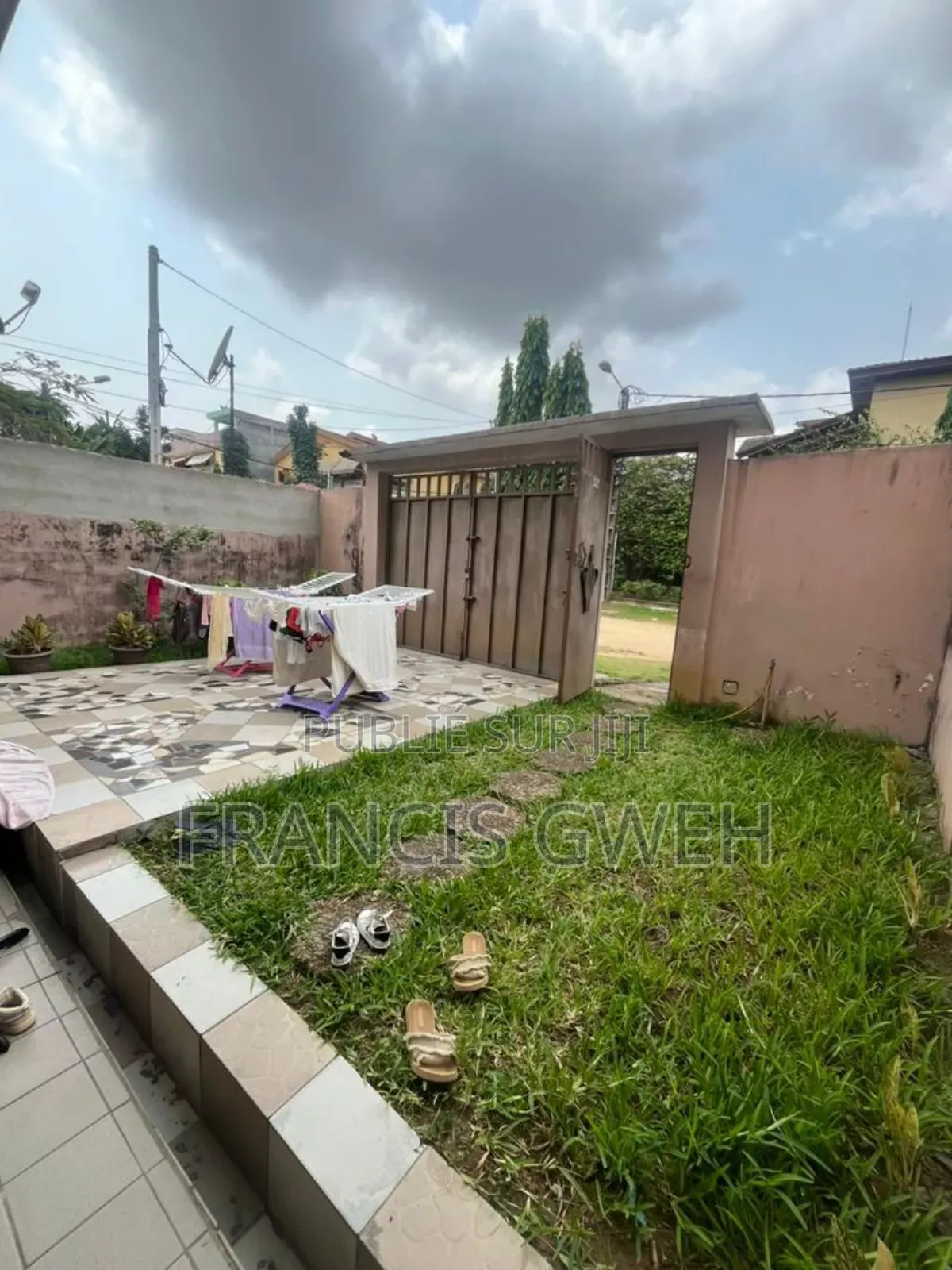 2chbre Appartement dans Francis Gweh, Cocody à Louer