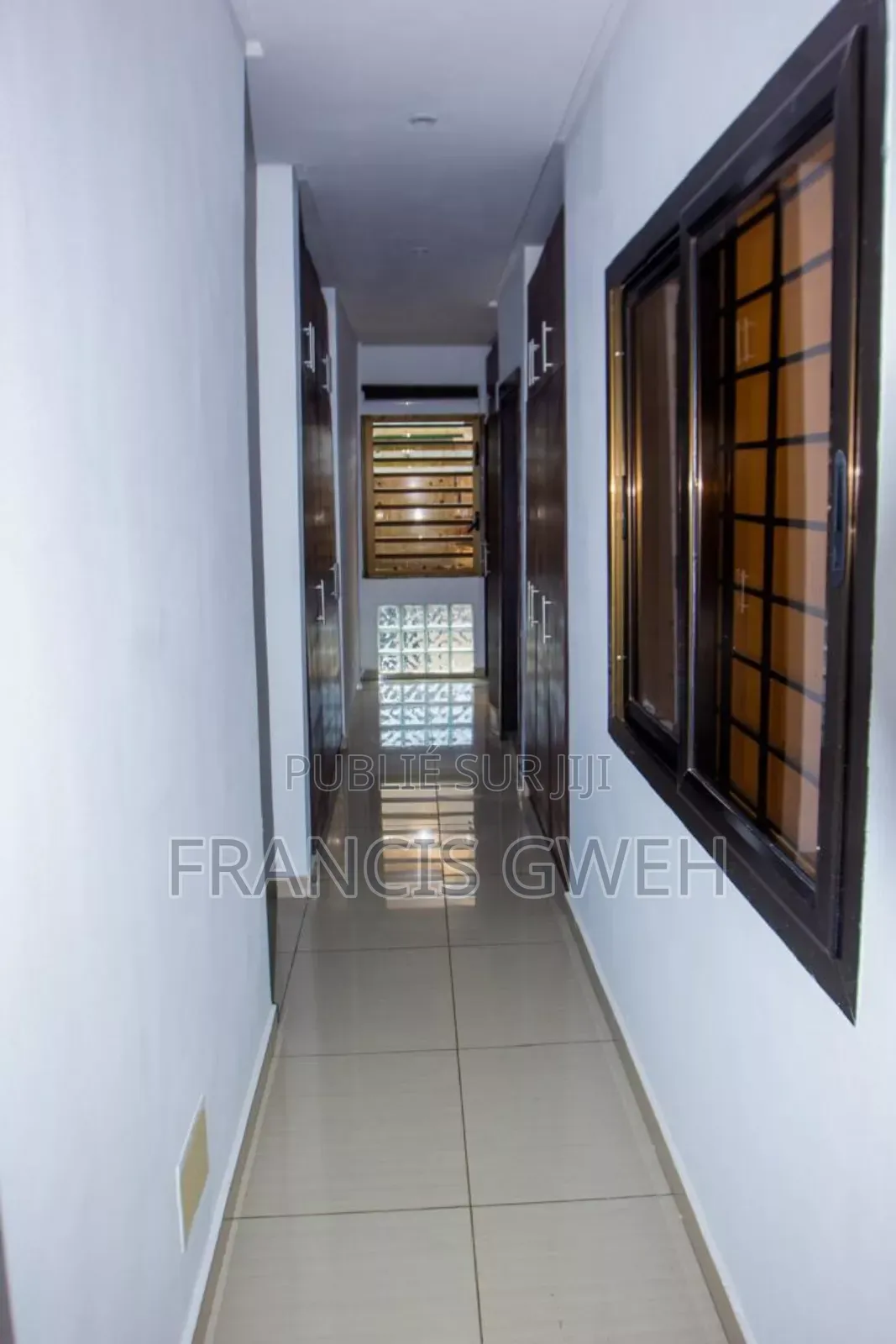 4chbre Duplex dans Francis Gweh, Cocody à Louer