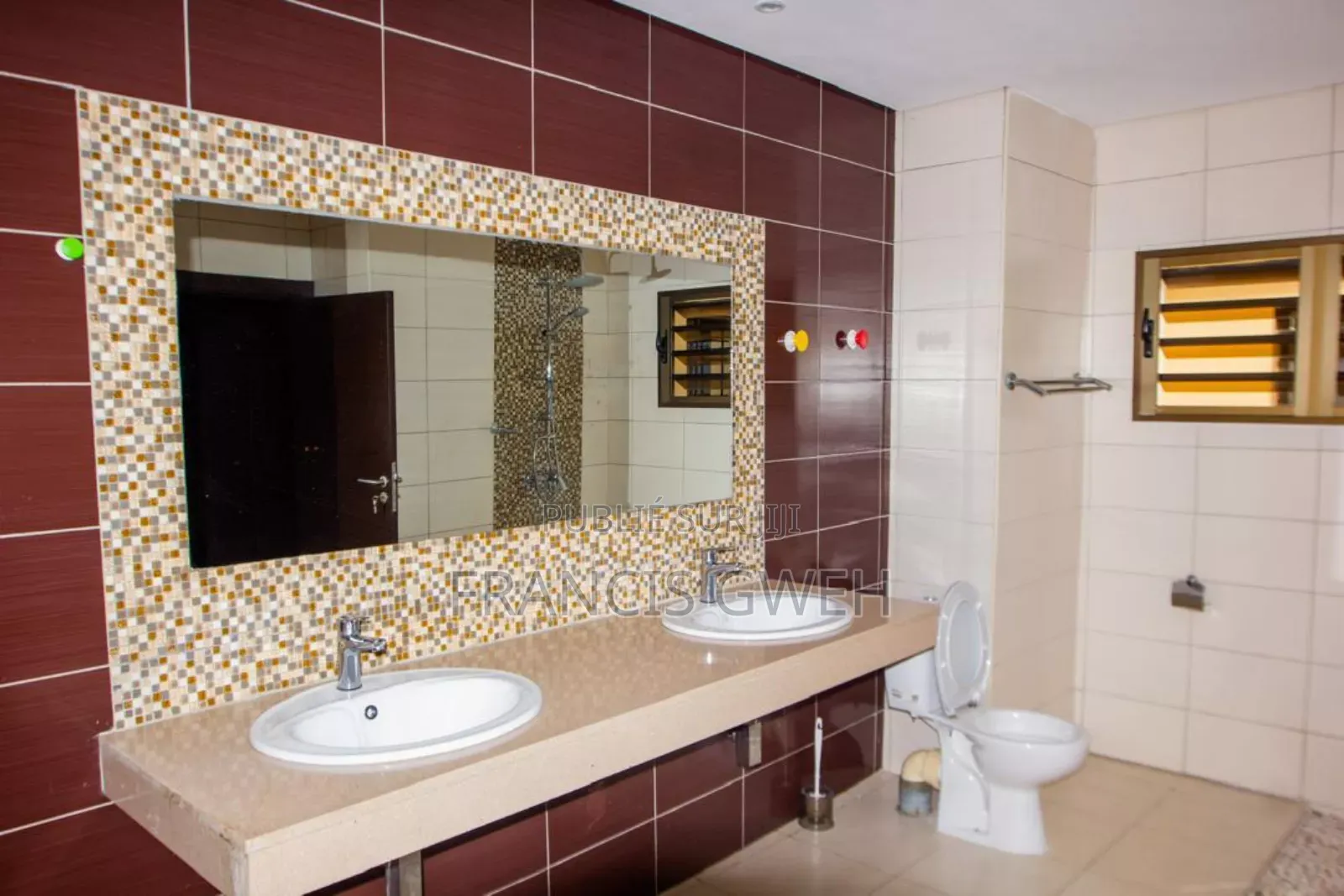 4chbre Duplex dans Francis Gweh, Cocody à Louer