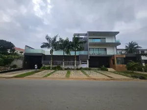 3chbre Appartement dans Francis Gweh, Cocody à Louer