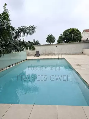 3chbre Appartement dans Francis Gweh, Cocody à Louer