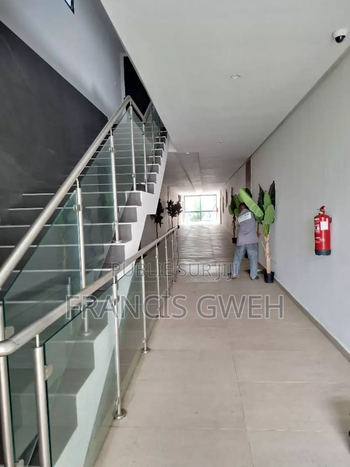 3chbre Appartement dans Francis Gweh, Cocody à Louer