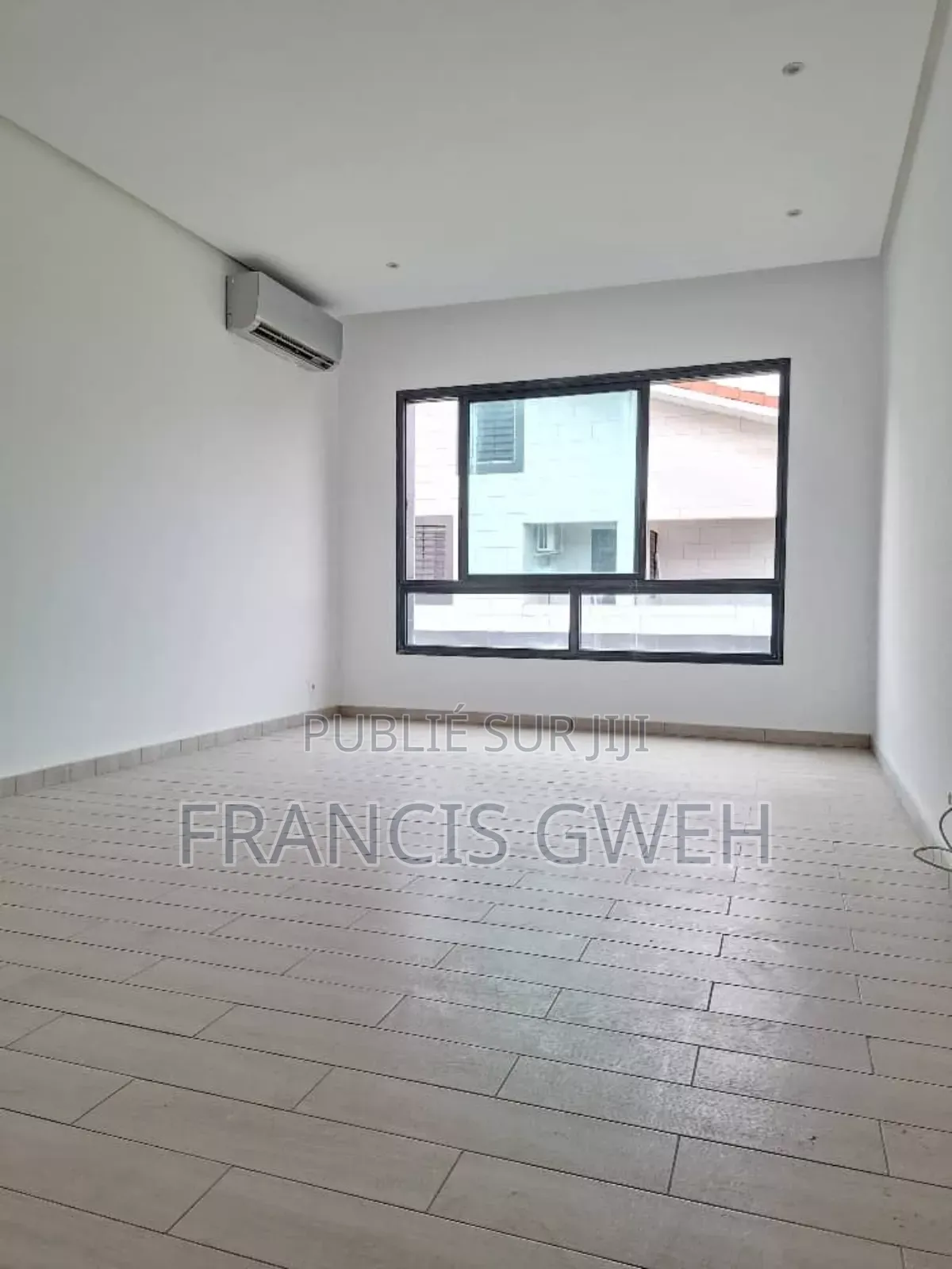 3chbre Appartement dans Francis Gweh, Cocody à Louer