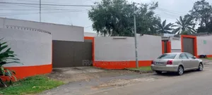 16chbre Villa dans Francis Gweh, Cocody à Louer