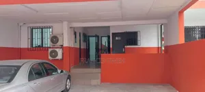 16chbre Villa dans Francis Gweh, Cocody à Louer