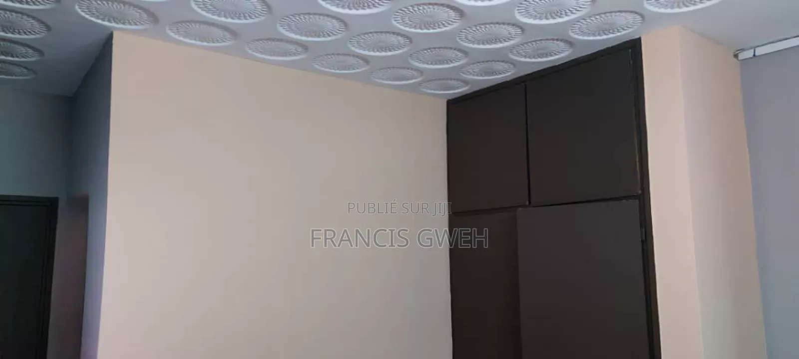 16chbre Villa dans Francis Gweh, Cocody à Louer