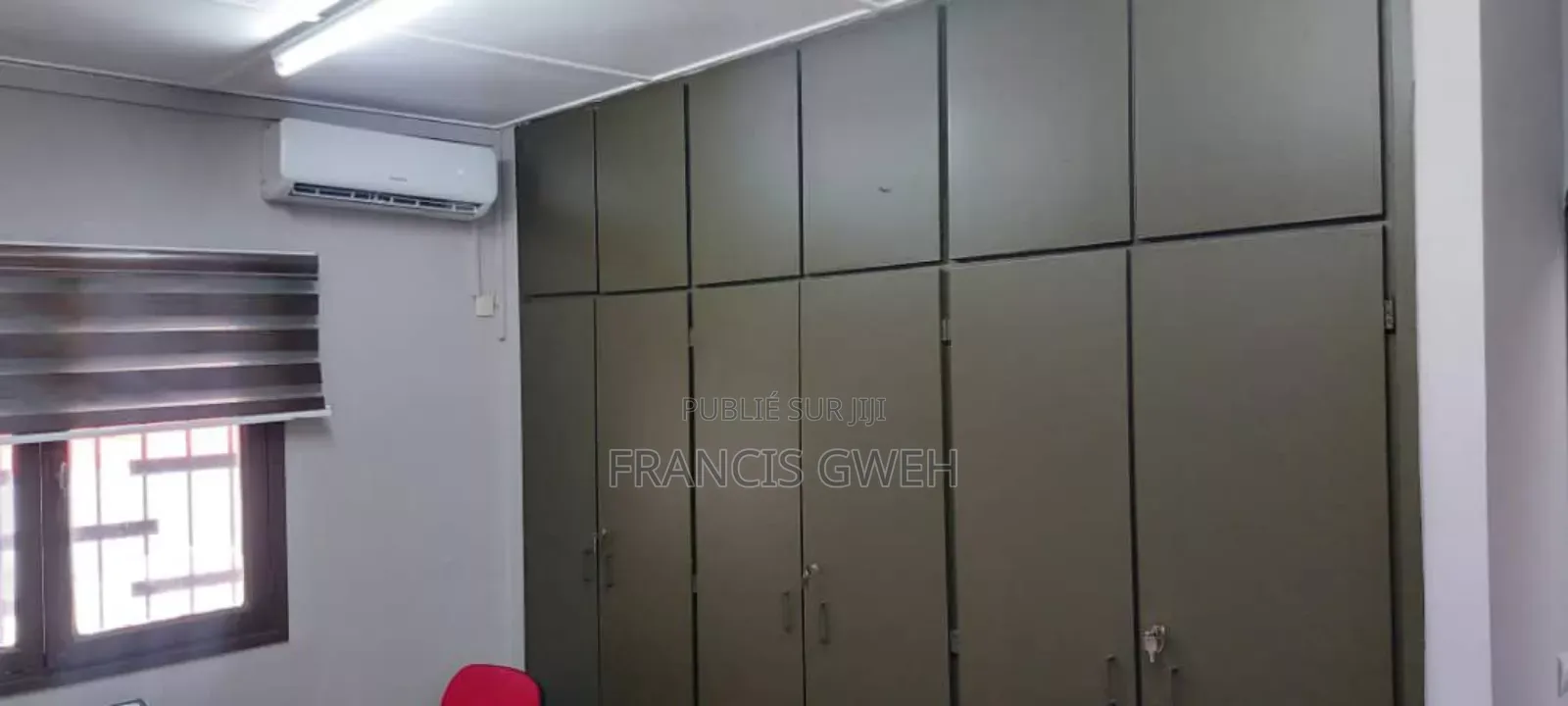 16chbre Villa dans Francis Gweh, Cocody à Louer