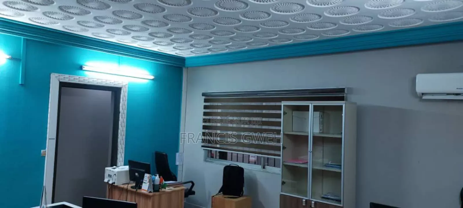 16chbre Villa dans Francis Gweh, Cocody à Louer