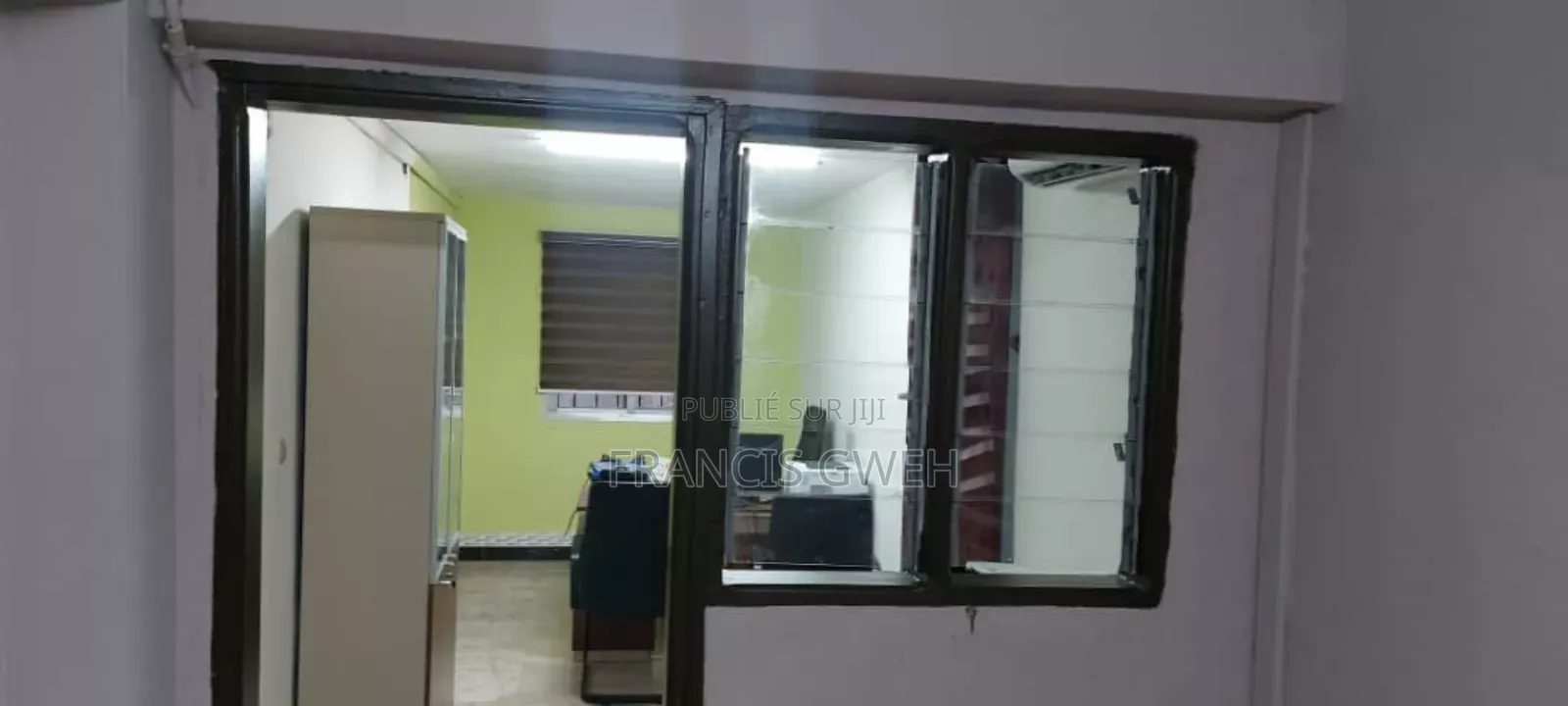 16chbre Villa dans Francis Gweh, Cocody à Louer