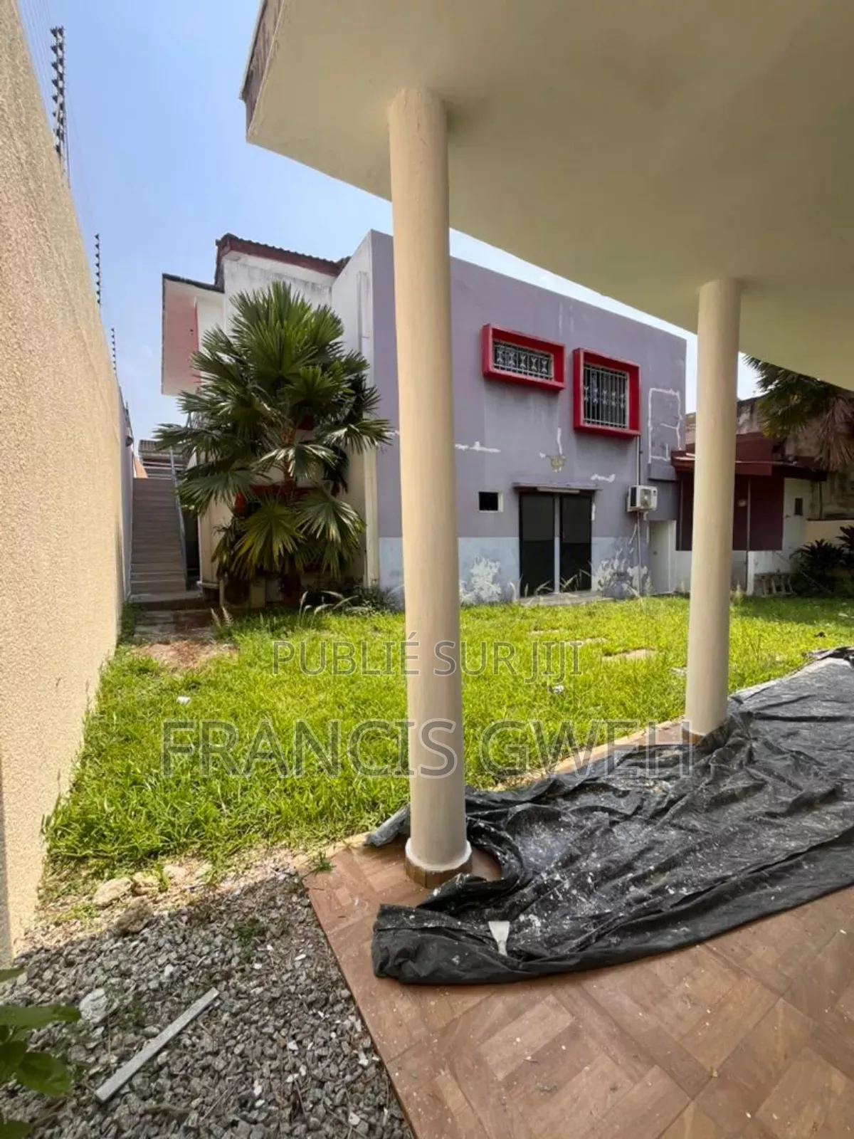 4chbre Duplex dans Francis Gweh, Cocody à Louer