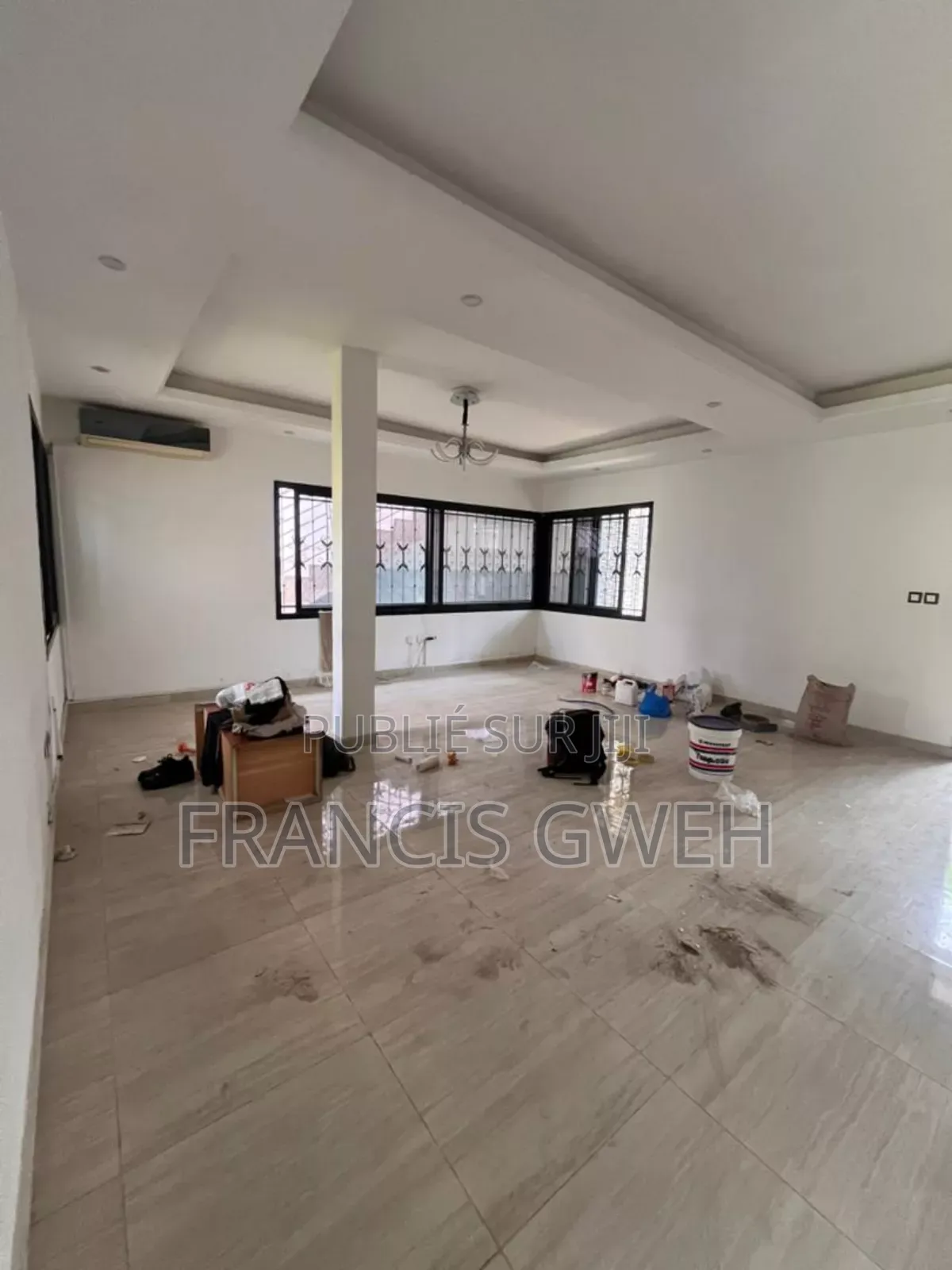 4chbre Duplex dans Francis Gweh, Cocody à Louer