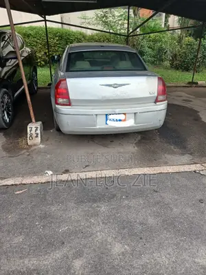 Chrysler 300C 2006 Gris