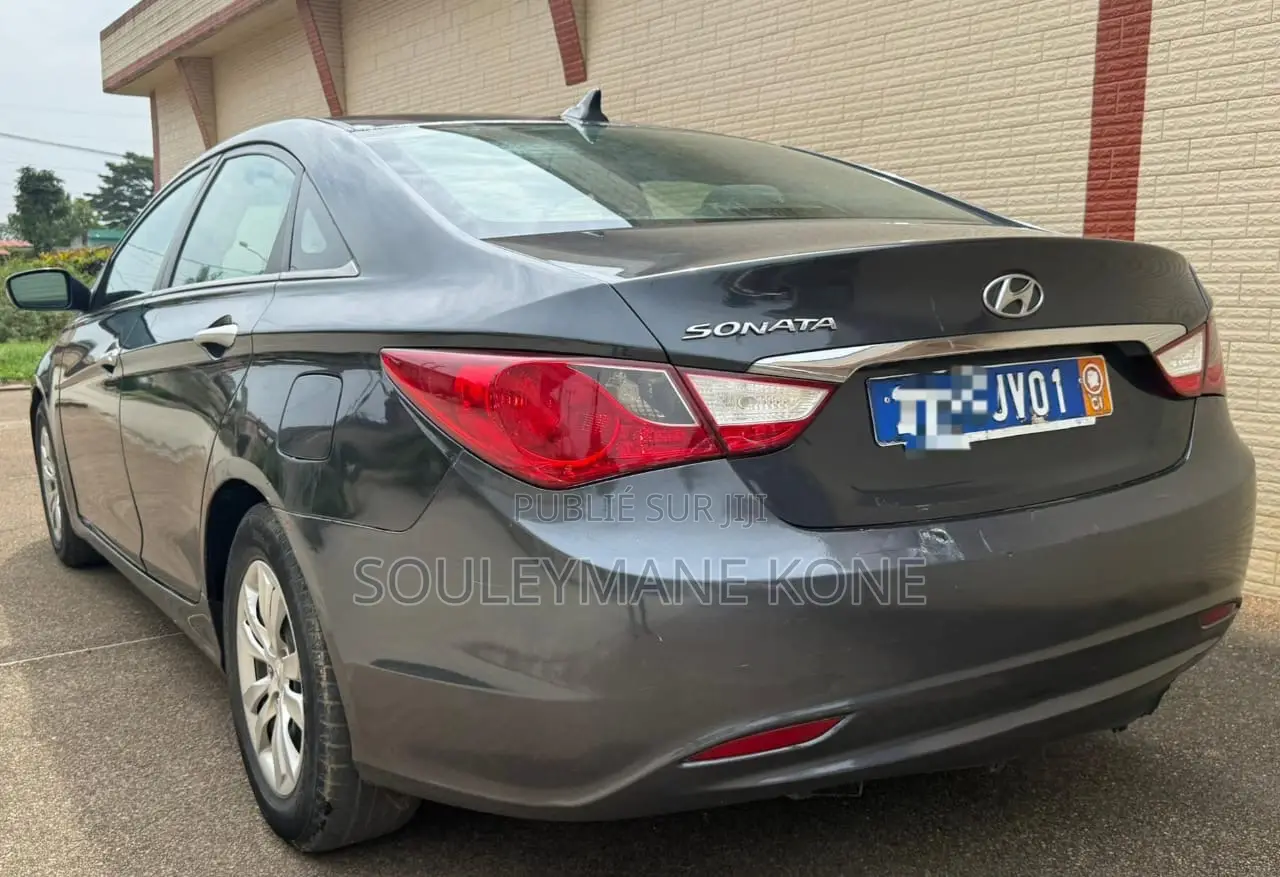 Hyundai Sonata 2012 Black
