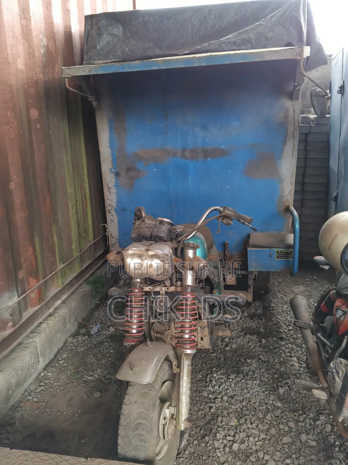 Tricycle Ihemas 2020 Bleu