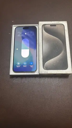 Nouveau Apple iPhone 15 Pro Max 512 GB Gris