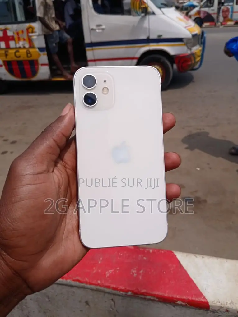 Nouveau Apple iPhone 12 64 GB Doré