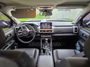 Mitsubishi L200 2025 Gris