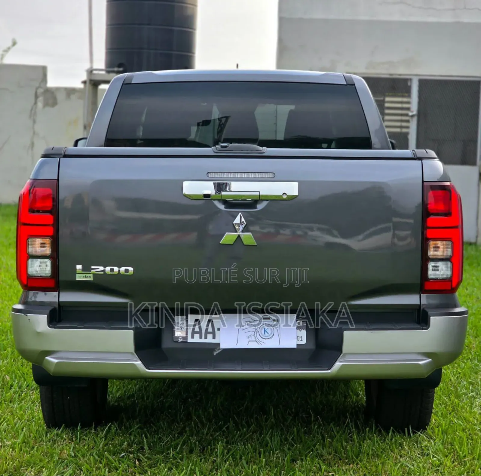 Mitsubishi L200 2025 Gris
