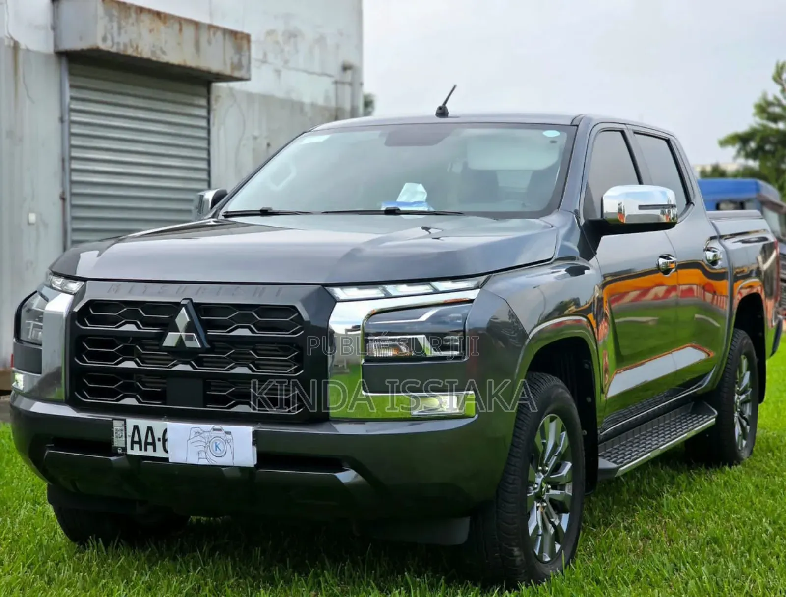 Mitsubishi L200 2025 Gris