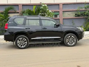 Toyota Land Cruiser Prado 2024 Black