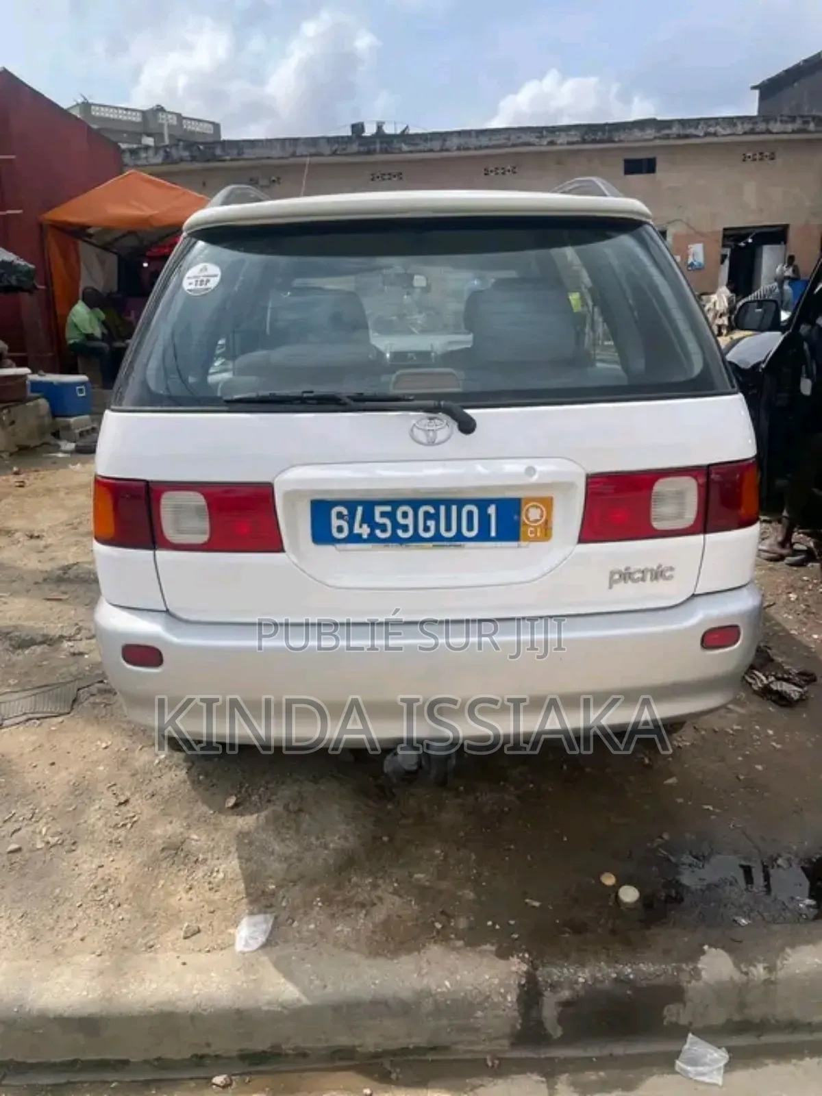 Toyota Picnic 1999 Beige