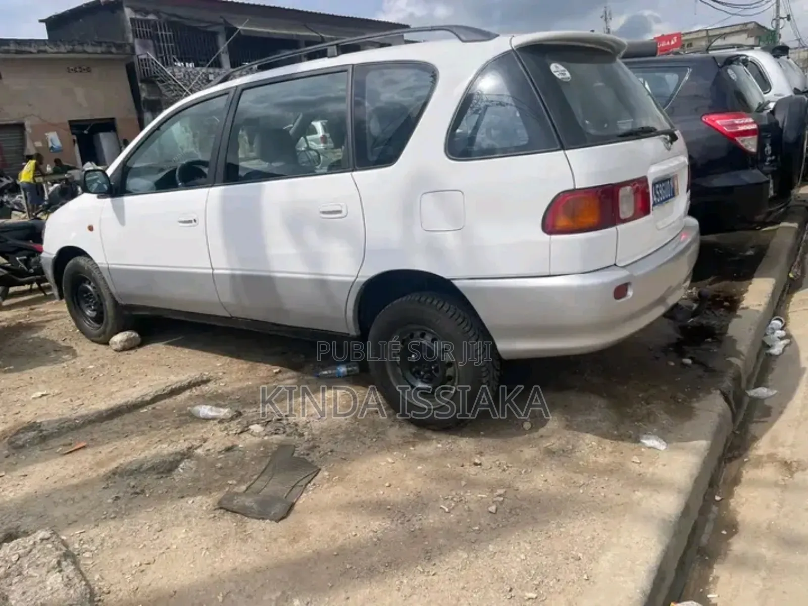 Toyota Picnic 1999 Beige